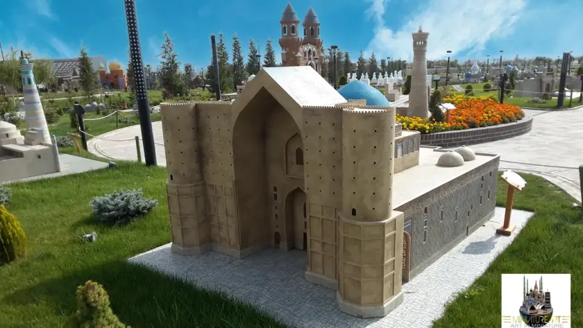 Hodja Ahmad Yasawi Madrasah miniature model – MiniatureArt photo 3