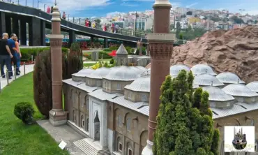 Bursa Great Mosque miniature model – MiniatureArt photo 5