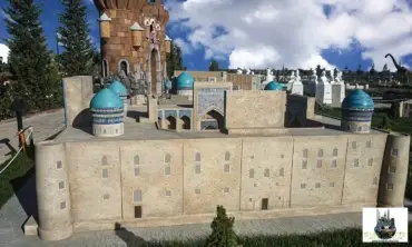 Mir-I Arab Madrasah miniature model – MiniatureArt photo 5