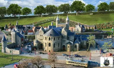 Basilica of Our Lady – Olv miniature model – MiniatureArt photo 2
