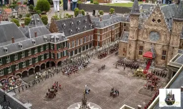 Binnenhof Maatschappelijk miniature model – MiniatureArt photo 2