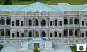 Ciragan Palace miniature model – MiniatureArt photo 3