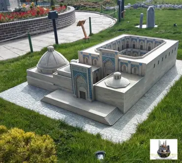 Emir Alim Khan Madrasah miniature model – MiniatureArt photo 1