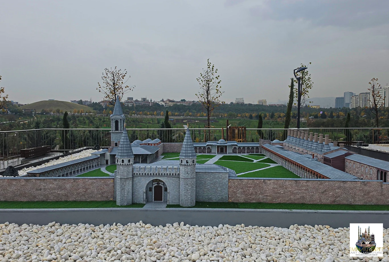 Topkapı Palace miniature model, Gate of Salutation